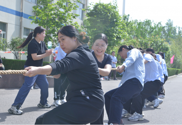 迎五一，展風(fēng)采——新風(fēng)光第二十一屆春季運動(dòng)會(huì )召開(kāi)